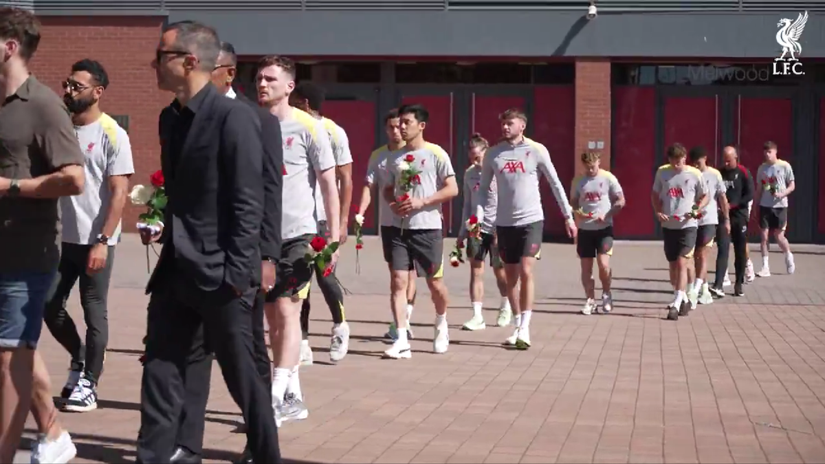 Jucătorii lui Liverpool i-au adus un omagiu lui Diogo Jota
