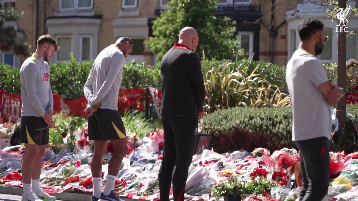 Jucătorii lui Liverpool i-au adus un omagiu lui Diogo Jota