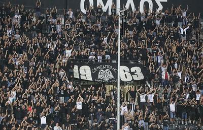 Tribuna oaspeților închisă la Lyon - PAOK: suporterii greci s-au întors din drum