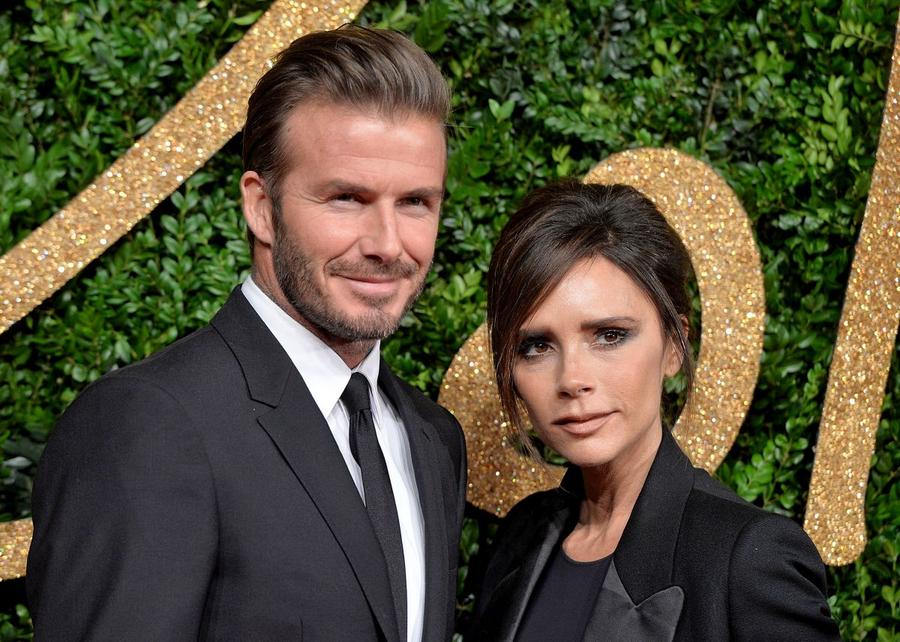 David și Victoria Beckham au patru copii împreună, Brooklyn, Romeo, Cruz și Harper / Foto: GettyImages Javier Zanetti rememorează „războiul” cu Anglia, de la Mondialul din 1998: „Rivalitatea depășește limitele fotbalului” » Coșmarul trăit de Beckham