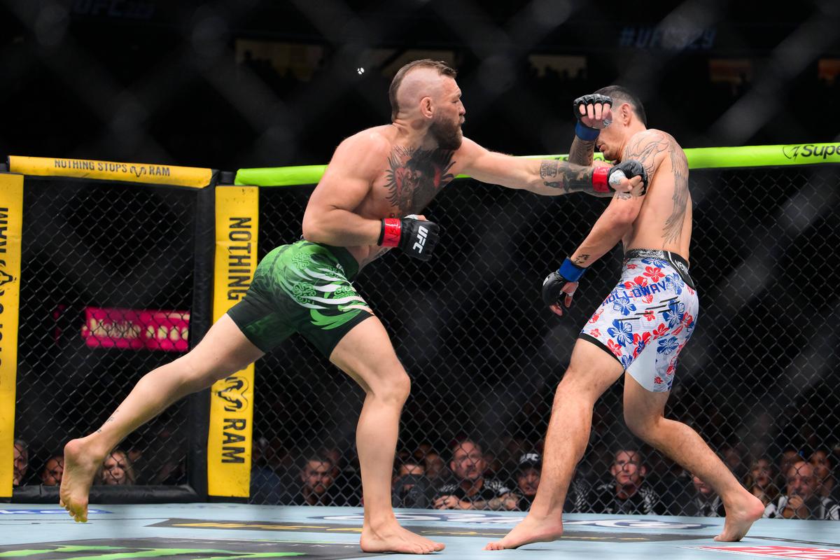 Dezastru total! McGregor s-a accidentat la revenirea în UFC, după doar câteva secunde: „Sunt complet distrus”