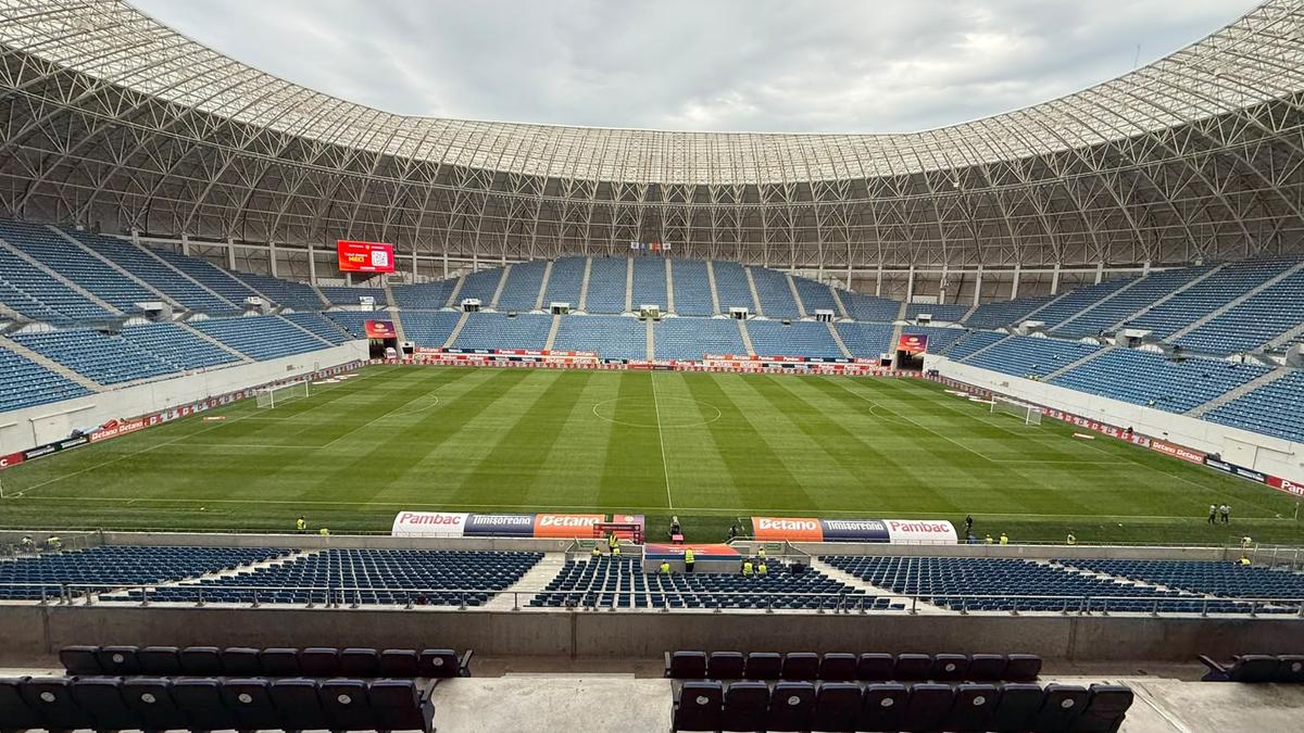 Noile reguli de joc care vor fi aplicate în premieră în fotbalul românesc, diseară, la Supercupa Craiova - U Cluj