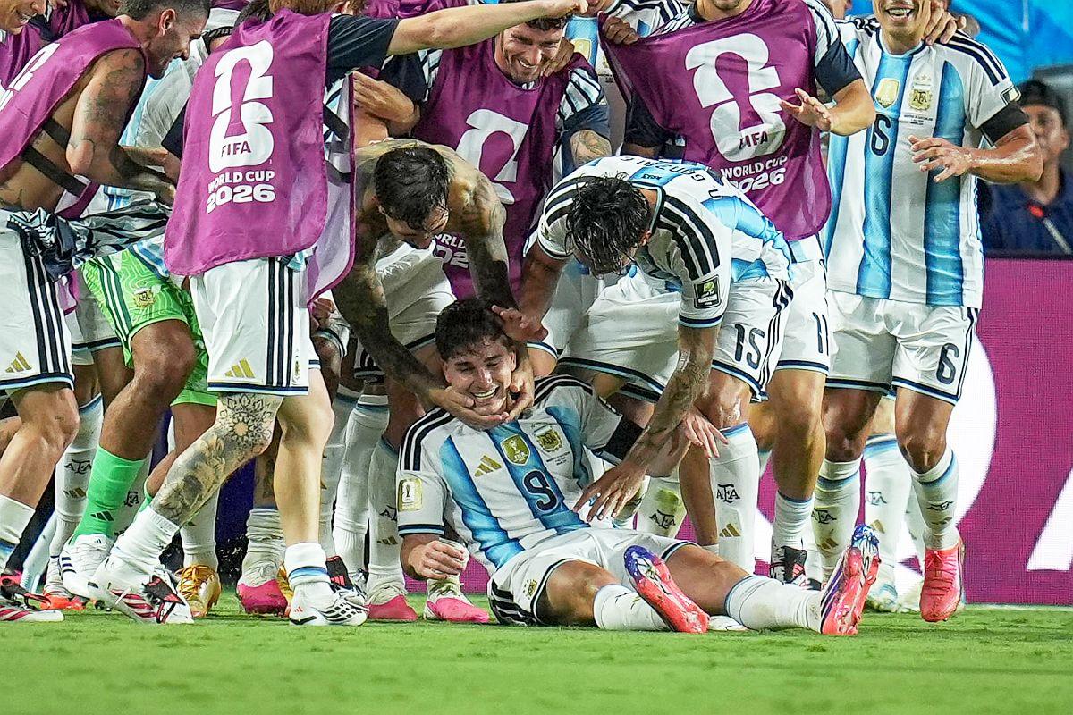 Argentina - Elveția 3-1 » Magia lui Alvarez și prostia lui Embolo o trimit pe Argentina în semifinalele Mondialului!