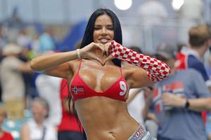 Când a apărut ea, nimeni nu s-a mai uitat la Haaland și Kane » Ivana Knoll a făcut show la Norvegia - Anglia