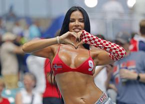 Când a apărut ea, nimeni nu s-a mai uitat la Haaland și Kane » Ivana Knoll a făcut show la Norvegia - Anglia