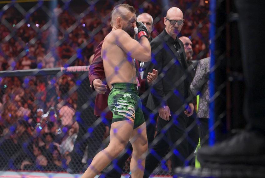 McGregor s-a accidentat la revenire și a fost învins de Max Holloway/ Foto: Imago