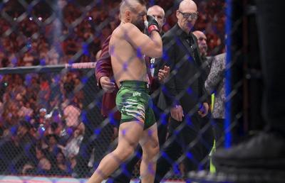 Dezastru total! McGregor s-a accidentat la revenirea în UFC, după doar câteva secunde: „Sunt complet distrus”
