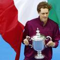Jannik Sinner, lângă drapelul Italiei, după triumful de la US Open 2024 / FOTO: Imago Images
