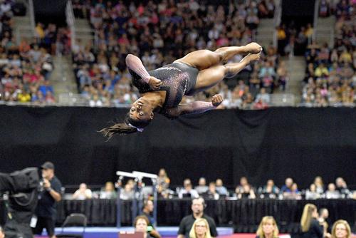 Simone Biles în acțiune