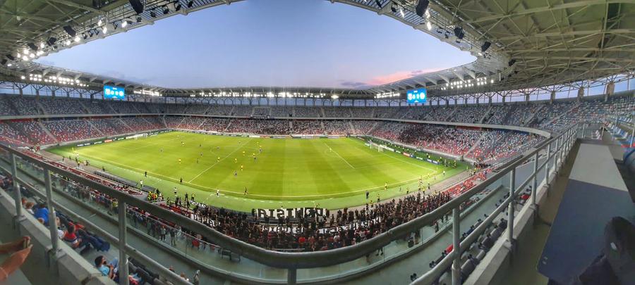 Ghencea, stadion gol marți seară, la meciul disputat de CSA Steaua în Liga 2 Numărul de spectatori spune totul » FCSB e Steaua! Întrebarea e: cine e CSA Steaua?
