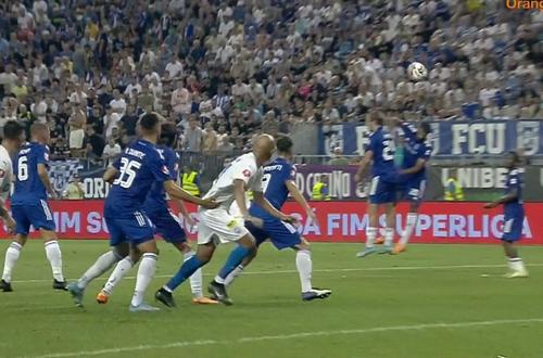Premieră în fotbalul românesc! FRF a făcut public dialogul Kovacs - camera VAR, la FCU Craiova - CS Universitatea Craiova: „Pare în cap?! Uite, uite! Penalty, confirmăm!”