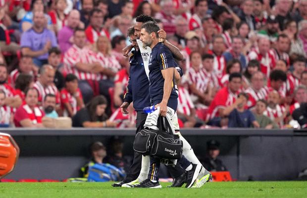 O nouă lovitură grea pentru Real Madrid » După Thibaut Courtois, un alt titular s-a accidentat la genunchi și ar putea lipsi mult timp de pe gazon