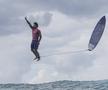 Gabriel Medina, în proba de surfing / FOTO: Imago