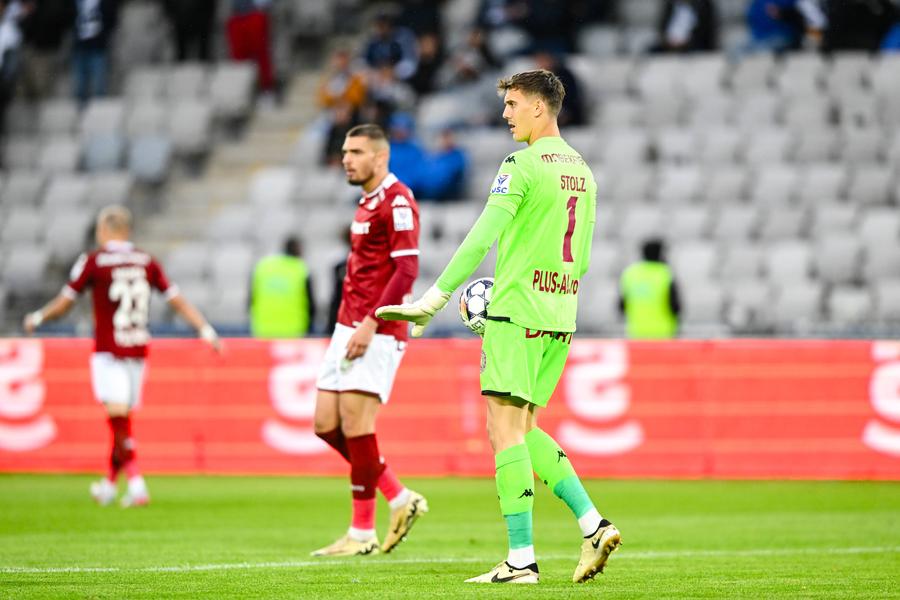 Franz Stolz, portarul de la Rapid // foto: Imago Images E gata! Primele două plecări de la Rapid, după eșecul cu FCSB: „El va merge la Genoa”