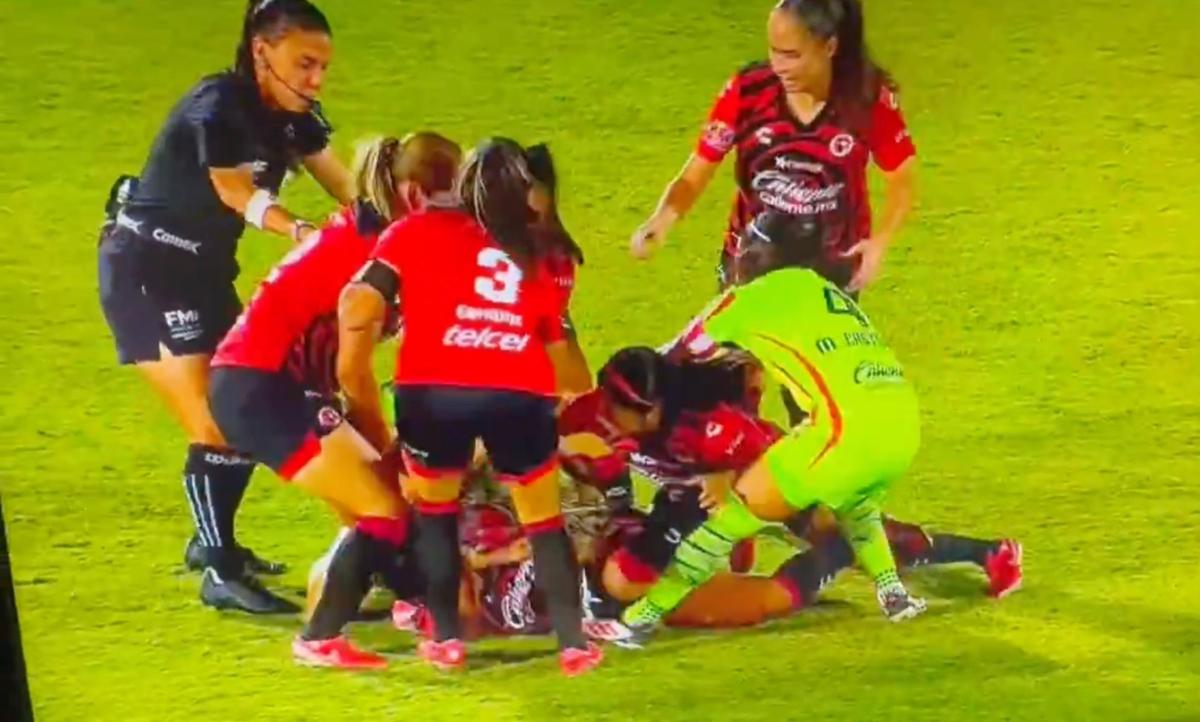Bătaie pe teren între două fotbaliste din Mexic