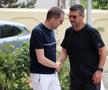 Ovidiu Costeșin, directorul general de la Universitatea Craiova (în stânga), alături de Vicențiu Iorgulescu, fratele președintelui LPF // foto: GSP