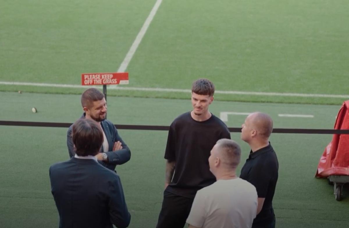 Dennis Man, prezentat oficial de PSV » Al treilea român care va juca pentru campioana Olandei: ce număr va purta pe tricou