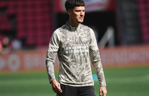 Dennis Man, prezentat oficial de PSV » Al treilea român care va juca pentru campioana Olandei: ce număr va purta pe tricou