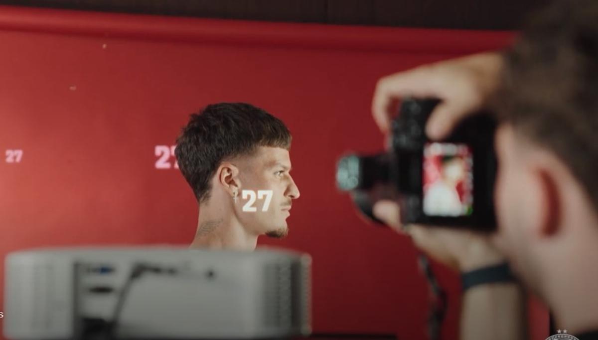 Cum s-a descris Dennis Man în fața olandezilor: „Acesta sunt eu ca fotbalist” + De ce a ales numărul 27