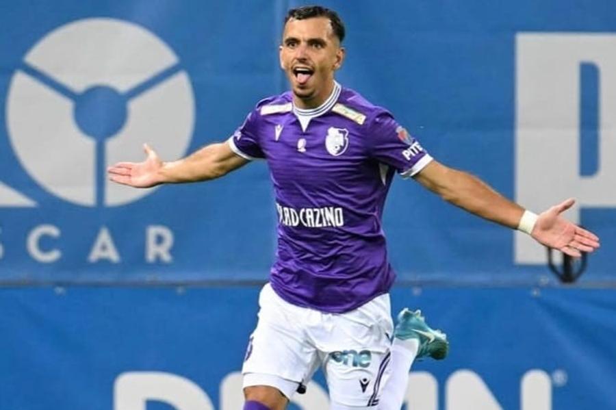 Leard Sadriu savurând golul marcat pentru FC Argeș în Bănie Fotbalistul din Superliga a fost convocat de urgență la națională » Poate fi adversarul României