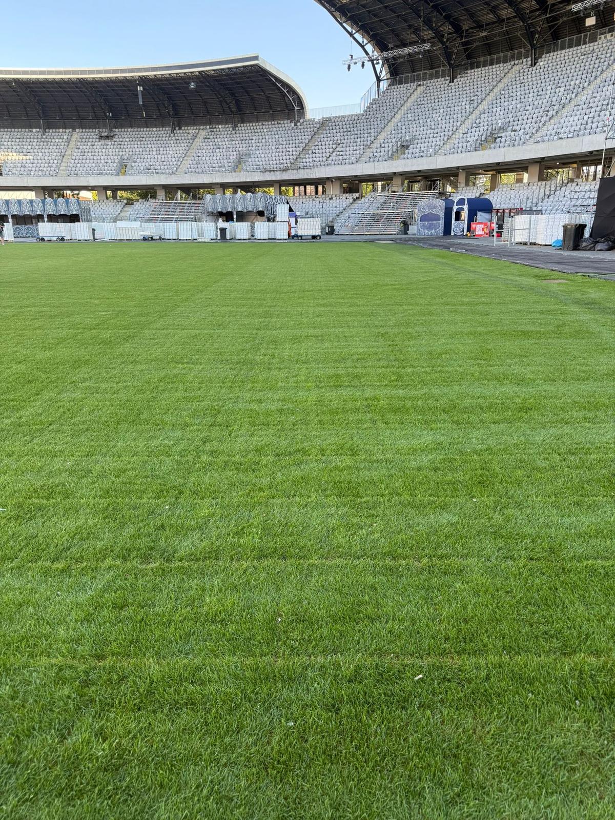 Cum arată gazonul de pe Cluj Arena, după Untold X