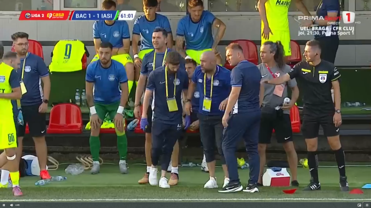 Moment rar în fotbal! Antrenorul din Liga 2 s-a „rupt” în timpul meciului: „Faceți schimbare”