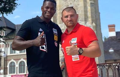 INTERVIU VIDEO Legendarul Remy Bonjasky, în inima Moldovei » Ce spune despre confruntarea cu echipa lui Moroșanu + Ce-i place în România: „Am mâncat zilnic mămăligă”
