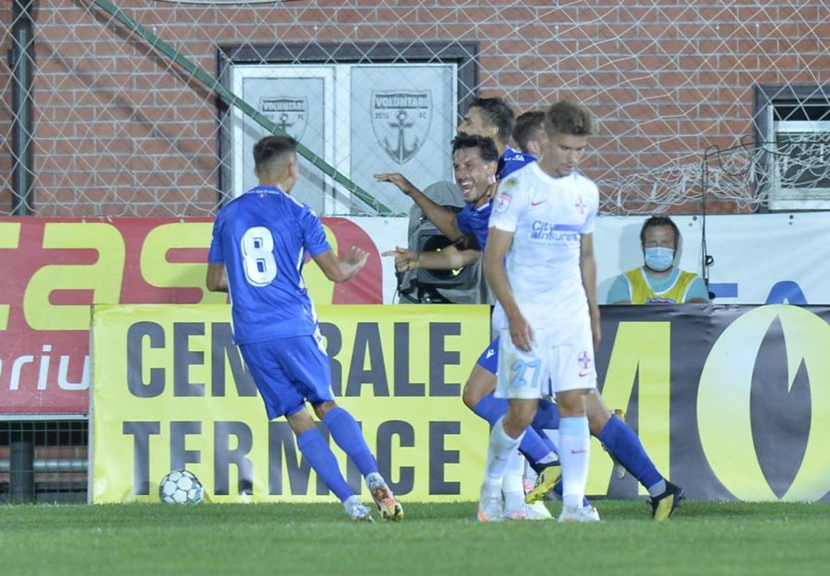 EXCLUSIV GSP LIVE. FCSB, scoasă din lupta la titlu: „Depinde cine face echipa și schimbările”