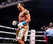 Umilință la întoarcere! Imagini șocante cu Evander Holyfield, măturat în prima repriză