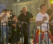 Incidente la porți înainte de FCSB - Dinamo » Intervenție în forță a Jandarmeriei, cu gaze lacrimogene. Unei femei i s-a făcut rău