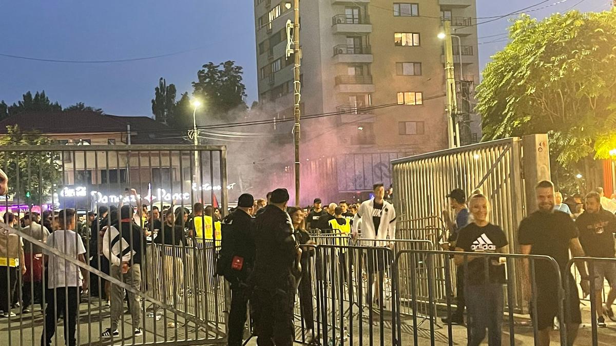 Intervenția Jandermeriei înainte de FCSB - Dinamo / FOTO: Vlad Nedelea