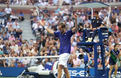 Daniil Medvedev, primul „NextGen” campion de Grand Slam » L-a învins pe Novak Djokovic în finala de la US Open și i-a blocat calea spre istorie