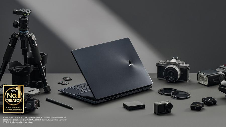 Zenbook Pro 14 Duo OLED (UX8402): două ecrane care lucrează împreună