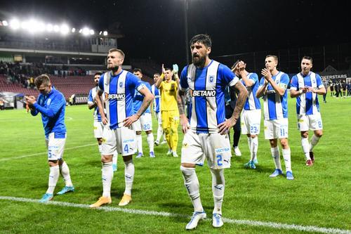 CSU Craiova e Moș Crăciun în acest sezon » Oltenii au ajuns la 5 „cadouri” date adversarelor
Foto: Imago