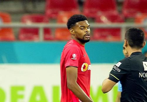 Malcom Edjouma (25 de ani) a fost eliminat în minutul 86 al meciului FCSB - FC Voluntari, la scorul de 1-0, și va rata derby-ul de runda viitoare cu CS Universitatea Craiova.