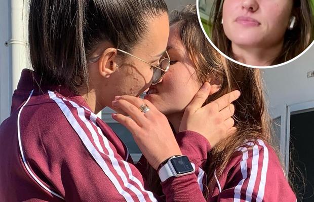 Povestea dramatică de viață a primei fotbaliste din România care a dezvăluit că e lesbiană: „Tatăl meu nu m-a vrut, mama m-a părăsit la 4 ani și nu s-a mai întors niciodată”