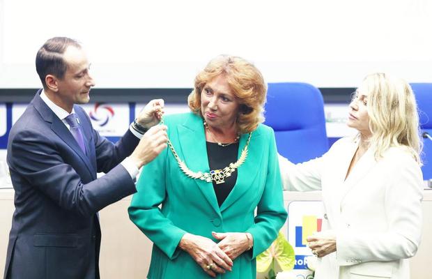 Doina Melinte a primit Colanul de Aur al COSR! E prima atletă din România care a cucerit aur și argint la aceeași ediție a JO