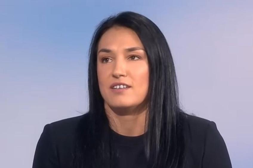 Cristina Neagu (36 de ani), handbalista celor de la CSM București și cea mai mare din istoria României, a anunțat că se va retrage la sfârșitul acestui sezon.