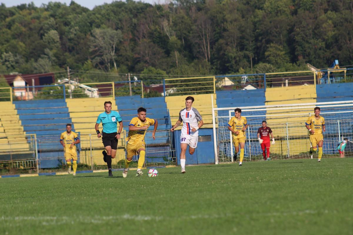 Echipamentul celor de la Flacăra Moreni
