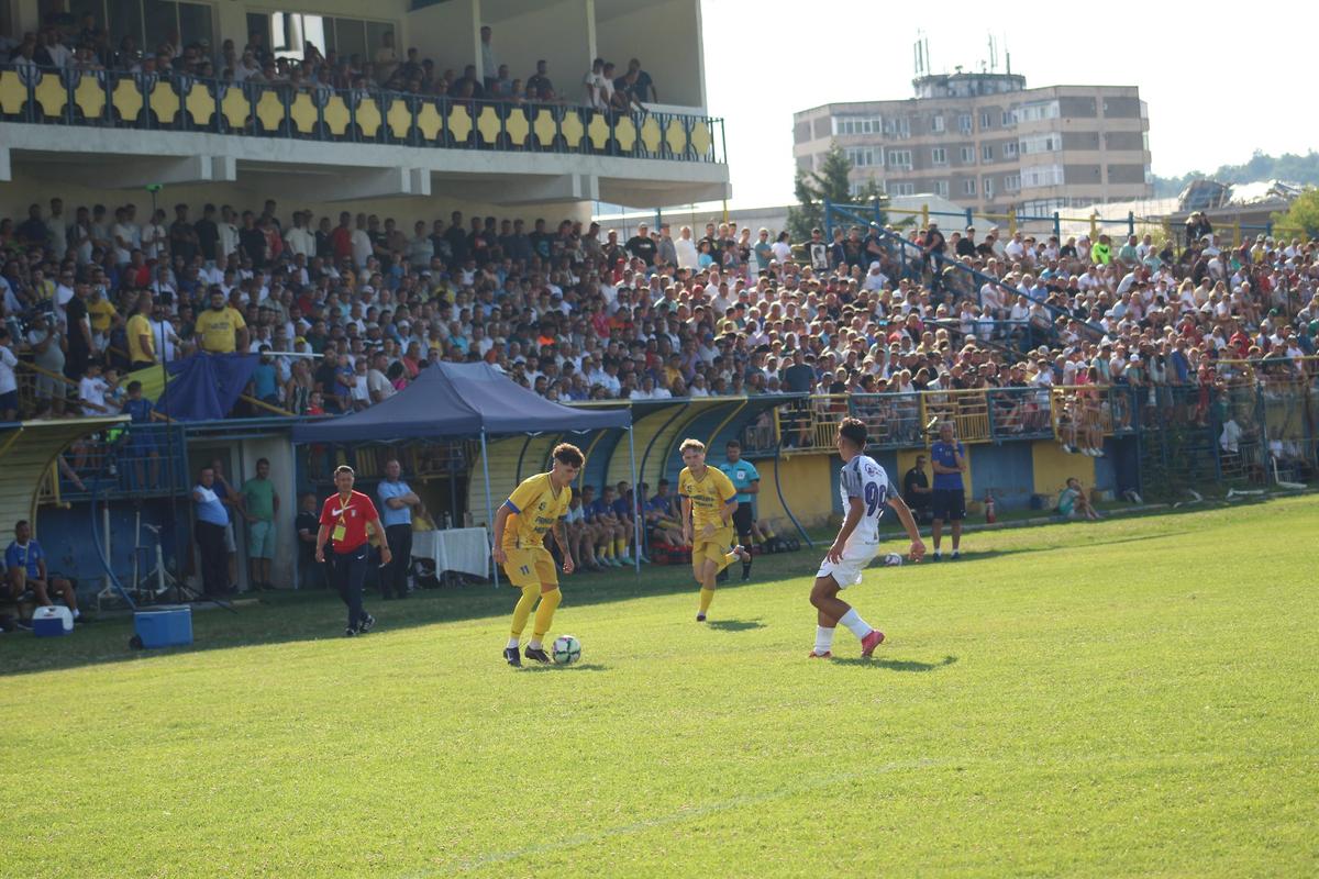 Echipamentul celor de la Flacăra Moreni