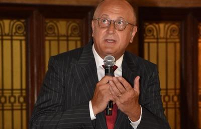 După succesul de la Udine, Dan Șucu a făcut pe Moș Crăciun la Genoa: „Ce frumoși sunteți, toți și toate!”