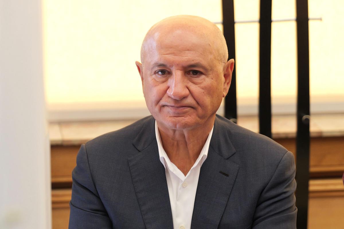 Cum arată avionul care îi poartă numele regretatului Mircea Lucescu // foto: Andrei Furnigă (GSP)
