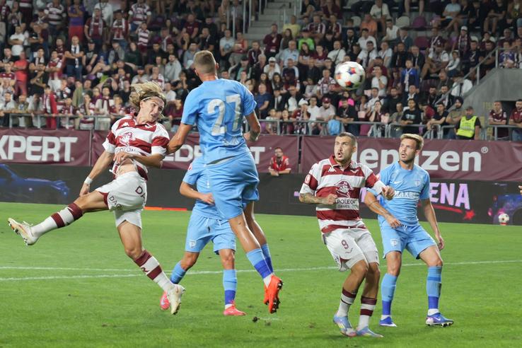 Cătălin Vulturar, Filip Stojilkovic la Rapid - FC Voluntari // Foto: Andrei Furnigă (GSP.RO)