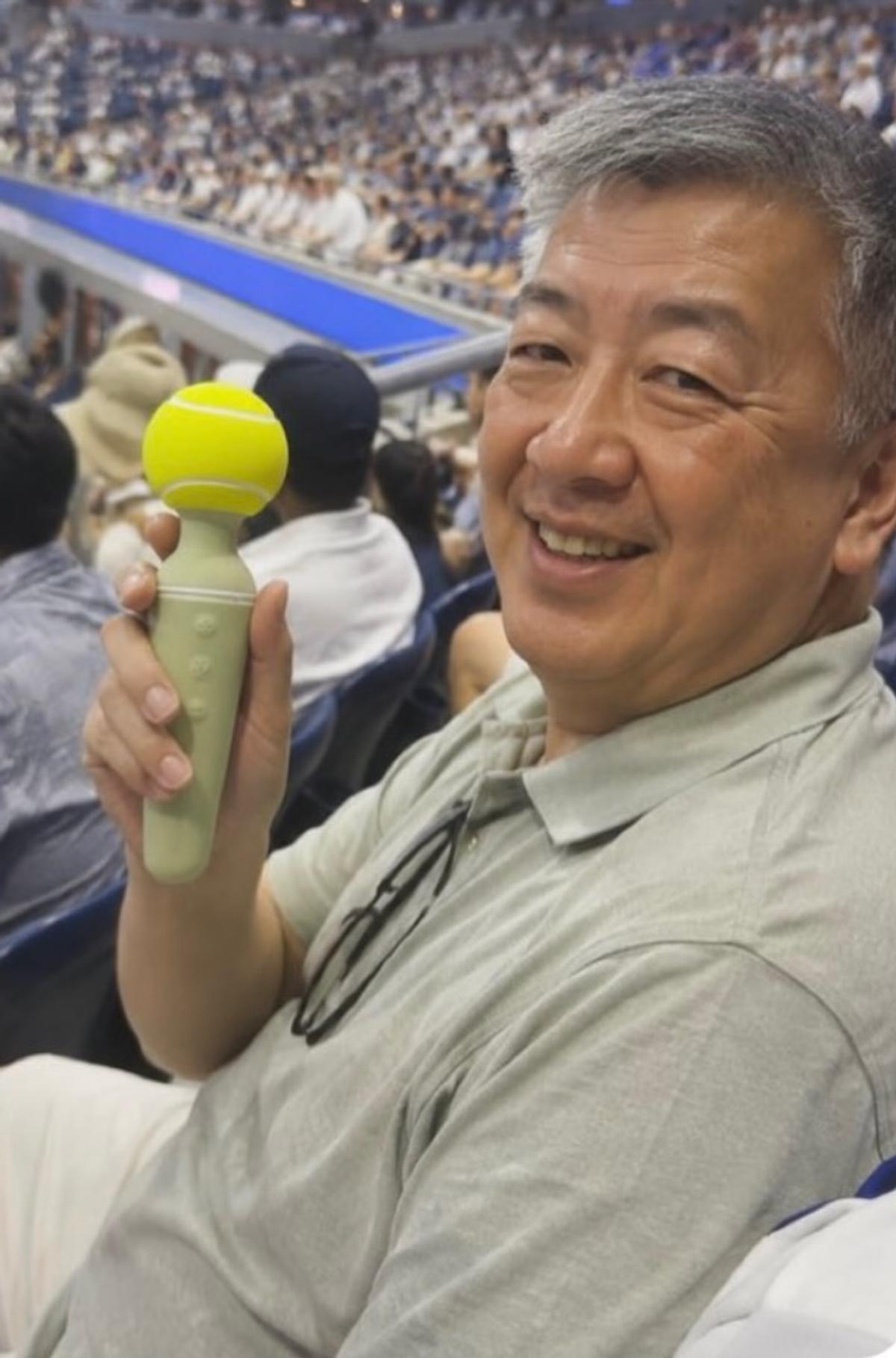 O fană a realizat cu stupoare ce era, de fapt, „mingea” roz primită cadou la US Open