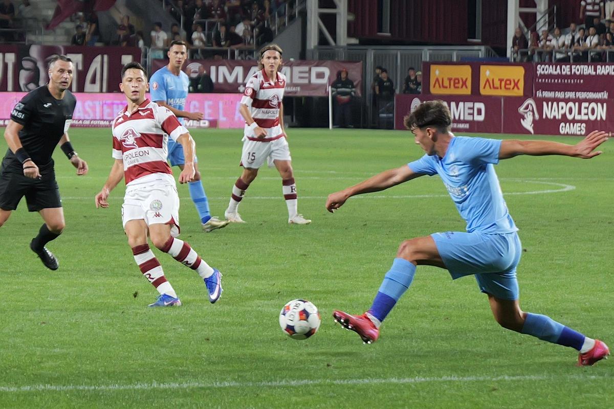 Rapid - Voluntari, faze din timpul meciului