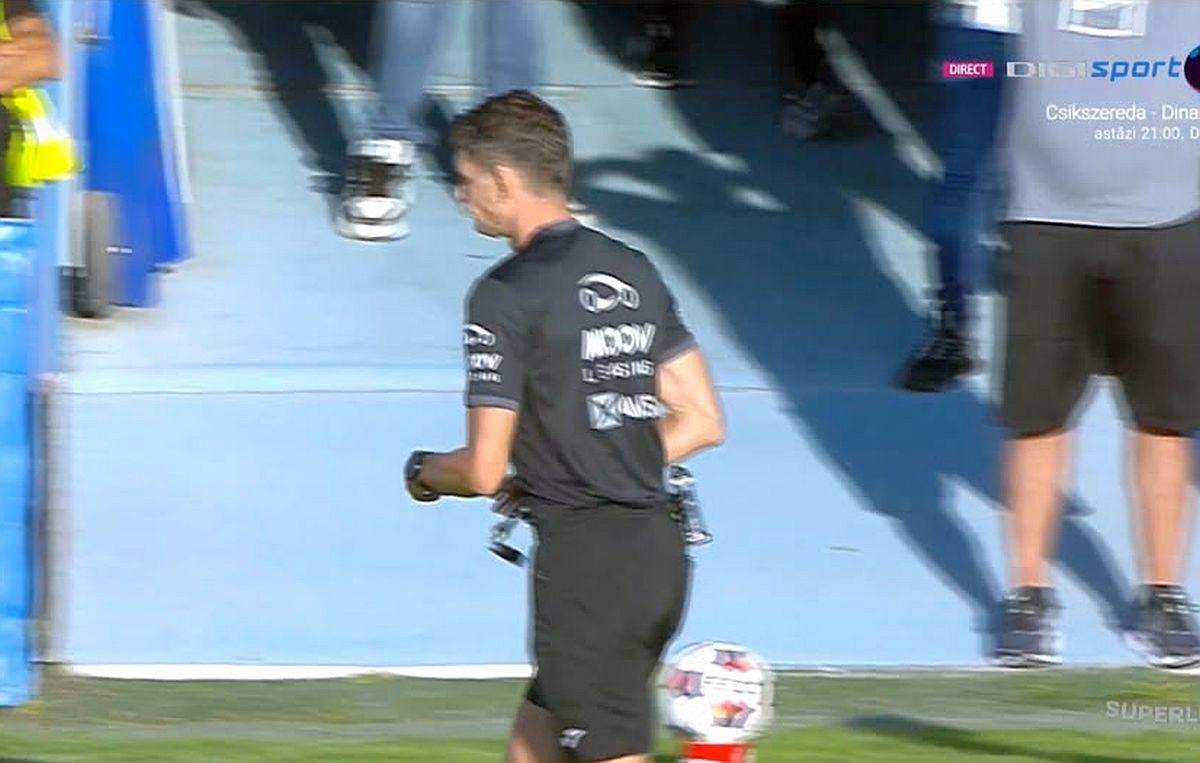 Mai rar așa ceva! Ce a făcut arbitrul-golgheter înainte să dea startul meciului de Superligă