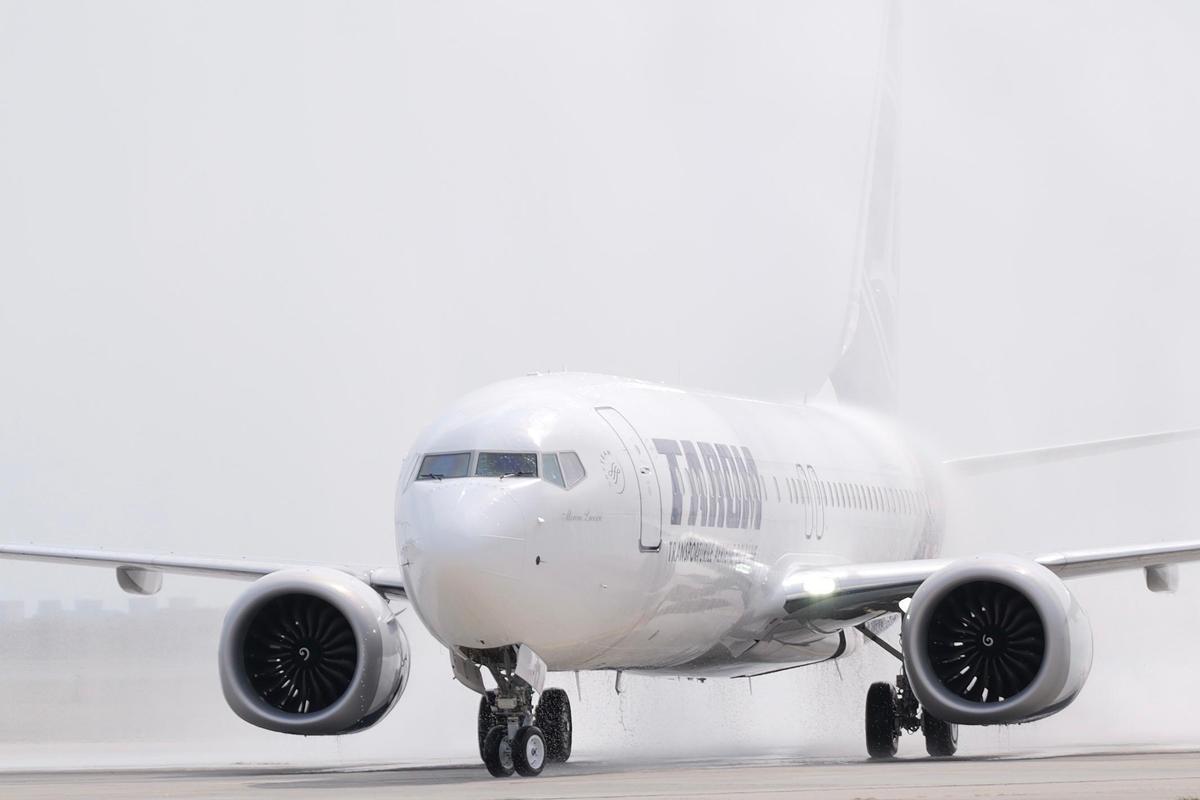 Cum arată avionul „Mircea Lucescu”, primul Boeing 737 MAX 8 intrat în flota TAROM » GSP a zburat la bordul aeronavei