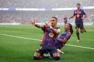 Și tu, Raphinha? » Golgheterul Barcelonei o atacă pe Atletico și spune cui i-ar da Balonul: „Îi aparține”