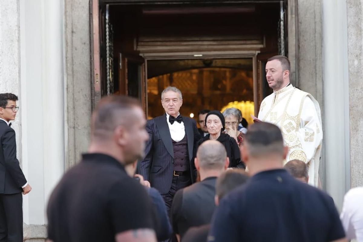 VIDEO+FOTO Imagini spectaculoase de la nunta Theodorei, fiica lui Gigi Becali » Cum a fost dansul mirilor