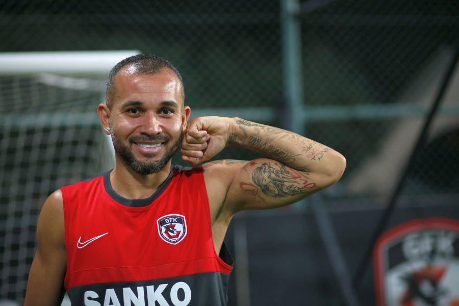 Fotbalistul cu 200 de meciuri în Liga 1 rupe tăcerea: „Din cauza patronului nu am luat titlul cu FCSB!”